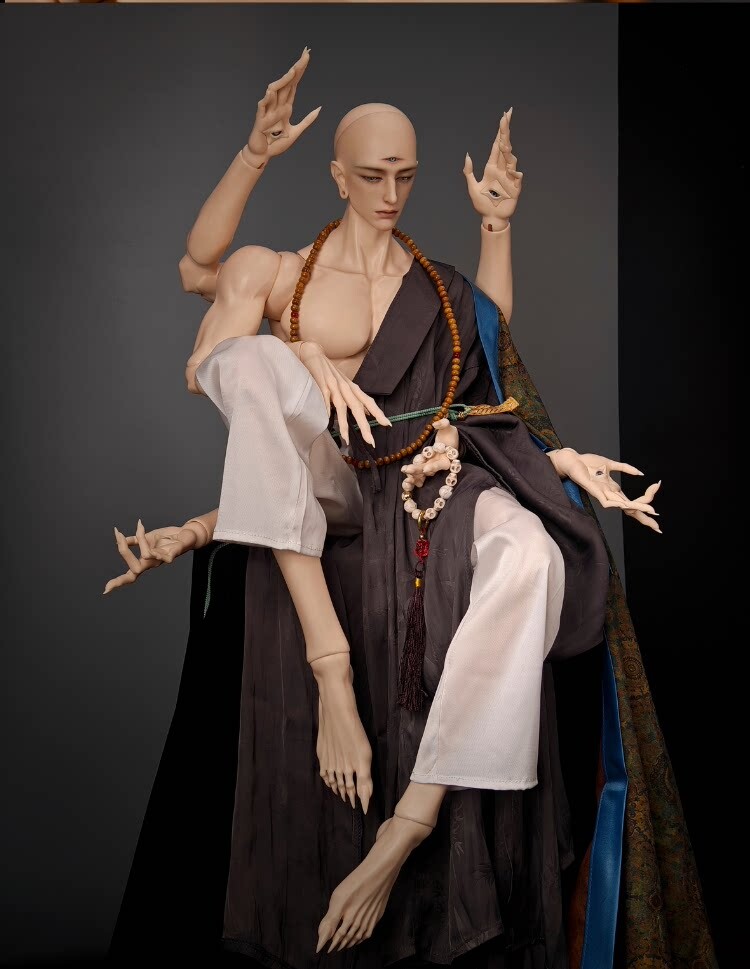 legenddollshop's tweet photo. 幻形人形（FANTASY SHAPE）
三眼六臂(三つ目六本腕) 77cm 
特体ドール ｢弥伽｣ #球体関節人形
2026年10月16日まで期間限定✨
2026年9月24日まで10％OFFで受付中✨
🔎https://t.co/wSOE4lRxrN
#bjd #期間限定 #特体ドール #代理購入 https://t.co/zn9Ep9vwl5