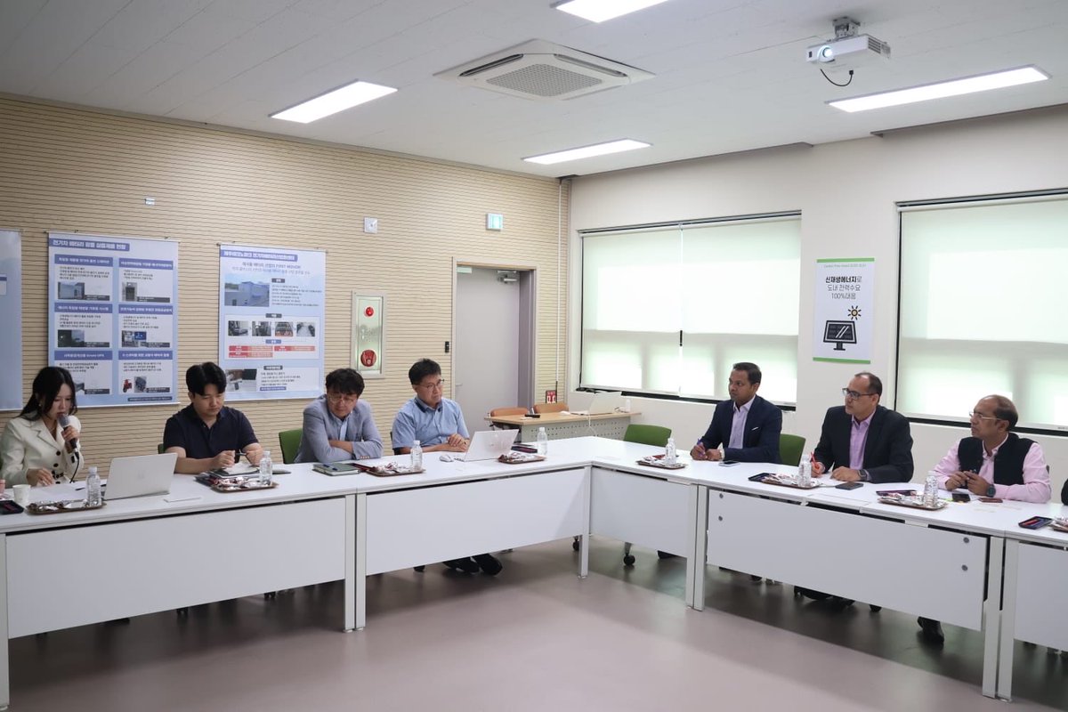 MHI_GoI's tweet photo. An Indian delegation led by Shri Vijay Mittal, Joint Secretary, Ministry of Heavy Industries, visited Jeju Technopark, Jeju Special Self-Governing Province, Republic of Korea, on 10 September 2026, as part of the Knowledge Exchange Visit on EV Battery Circularity and Second-Life Applications, alongside officials from @MNREindia, @CMTIBengaluru and @TERIin.
 
The delegation received an overview of Jeju Technopark and visited EV battery collection and storage facilities to understand practical arrangements for safe handling, storage, traceability and lifecycle management of used batteries.
 
The visit provided practical insights into battery circularity, safe collection and storage, and the development of credible pathways for second-life applications and recycling in India.

@VijayMittal4
#IndiaKorea #EV #EVBatteries #BatteryCircularity #BatteryRecycling #EnergyStorage #SustainableMobility #MHI