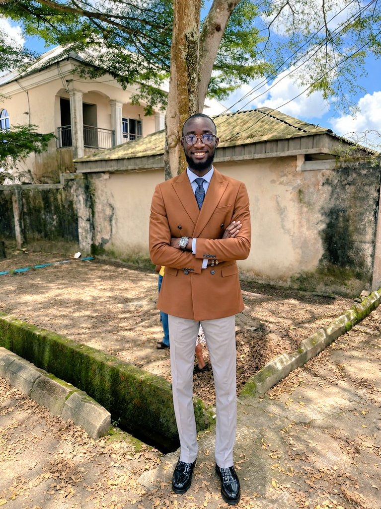 sunney_dickson's tweet photo. Tall, dark, handsome, and the best English teacher around. 

Good morning, X! ❤️ https://t.co/ecFi4JgACb