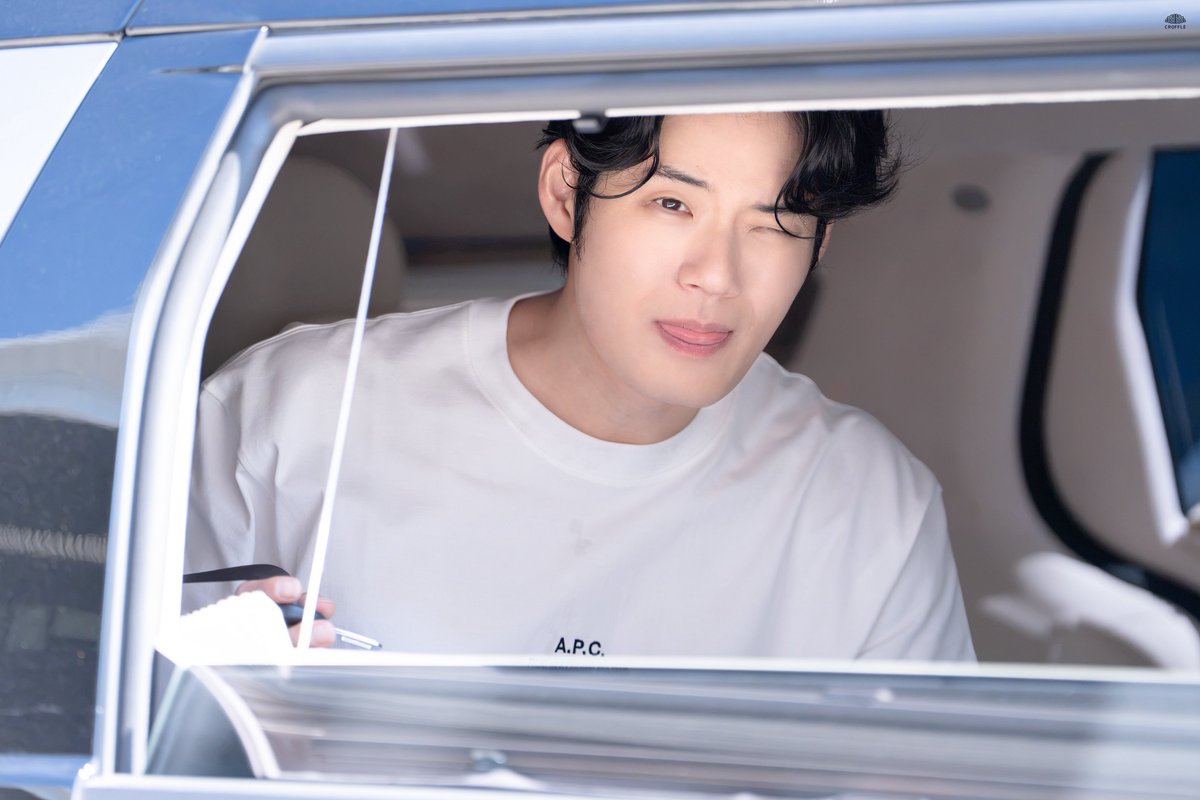zhk0_zhk0_'s tweet photo. 𝗣𝗮𝘂𝗹 𝗞𝗶𝗺'𝘀 𝗚𝗮𝘆𝗼 𝗣𝗹𝗮𝘇𝗮📻

20260914 <가요광장> 퇴근길
#서경수

귀여워서 죽음...🫠 https://t.co/ijuJ9bllwE