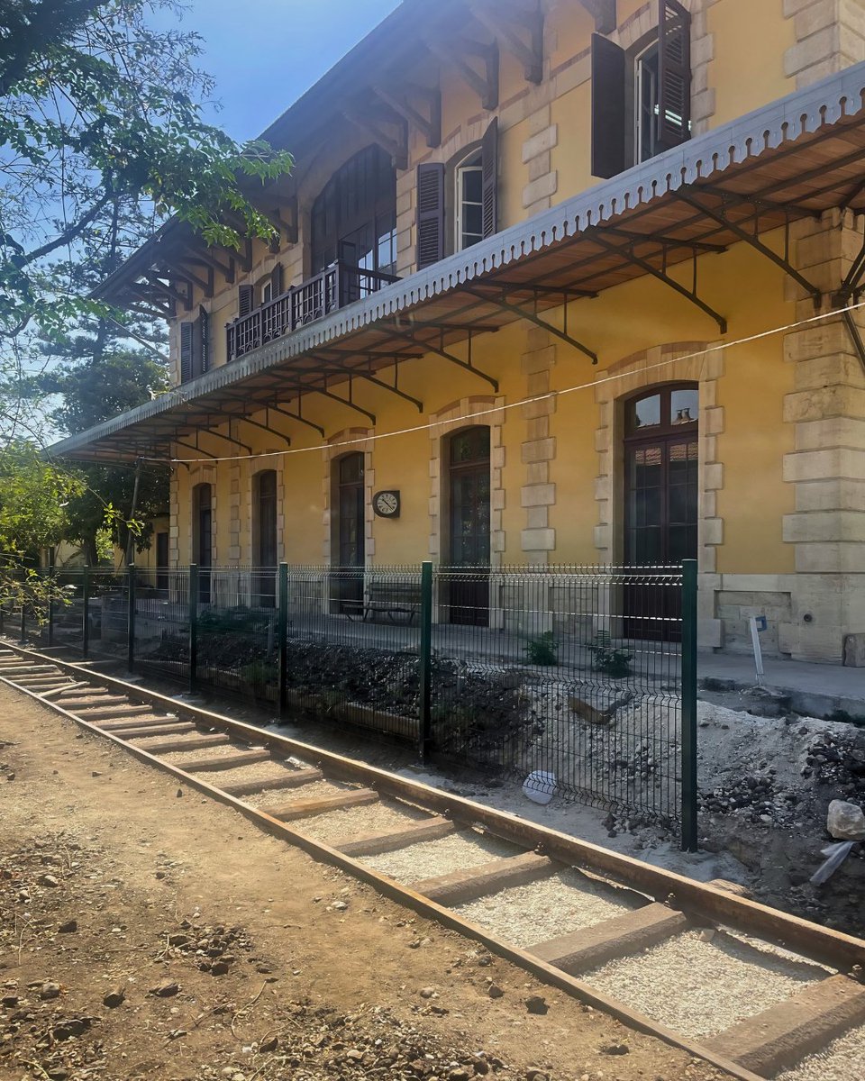 aicsbeirut's tweet photo. #Beirut - At the Mar Mikhael railway station, the tracks re-emerge like traces of memory.
After over fifty years of silence, their iron line returns to light. The intervention, funded by #ItalianCooperation through #AICS Beirut and implemented by @UNESCOBEIRUT  and @UNHabitatLB in collaboration with the Lebanese General Directorate of Antiquities, carries forward the conservative restoration of over 10,000 m² of industrial historical heritage.
A project of urban archaeology and regeneration that provides for the consolidation of historic buildings, the safeguarding of railway vestiges, and the creation of a public park returned to the citizens.
Thus, the city wins back the lost rhythm of its time and a shared space for its future.