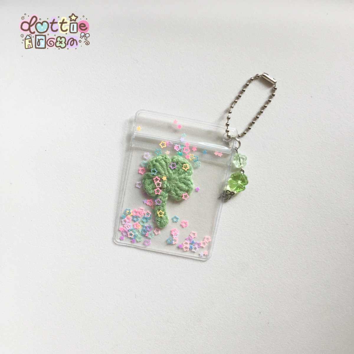 dottieroom's tweet photo. [🔁 &amp; 🩷 are appreciated ]

🍀 Clover Keychain 🍀
a little handmade lucky charm to bring a tiny bit of luck wherever you go ♡

✦ handmade crochet clover keychain
✦ size: 6 × 8 cm

🍀 go get your lucky charm here https://t.co/h4mlerBz57 https://t.co/Ac5mSrD5Dt