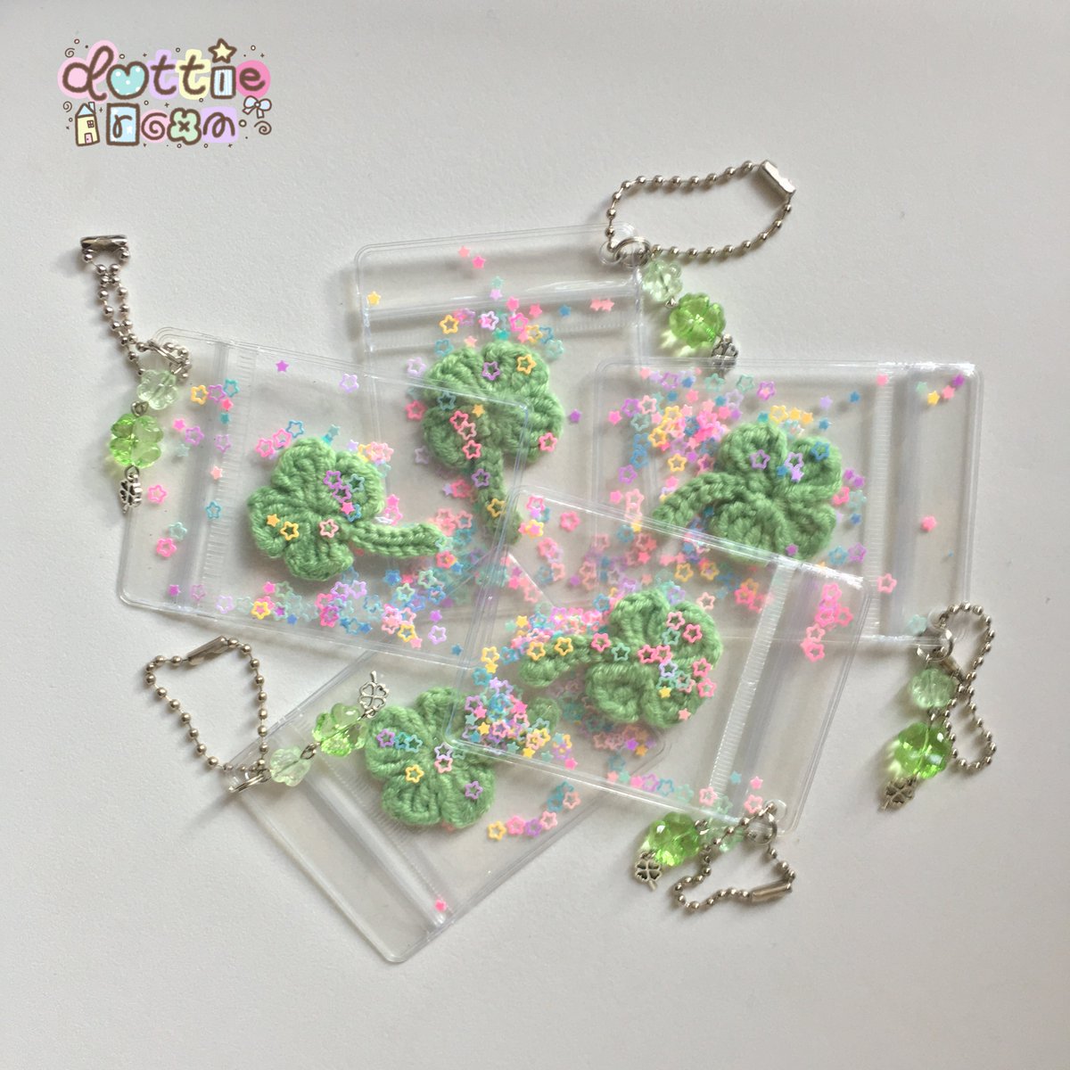dottieroom's tweet photo. [🔁 &amp; 🩷 are appreciated ]

🍀 Clover Keychain 🍀
a little handmade lucky charm to bring a tiny bit of luck wherever you go ♡

✦ handmade crochet clover keychain
✦ size: 6 × 8 cm

🍀 go get your lucky charm here https://t.co/h4mlerBz57 https://t.co/Ac5mSrD5Dt