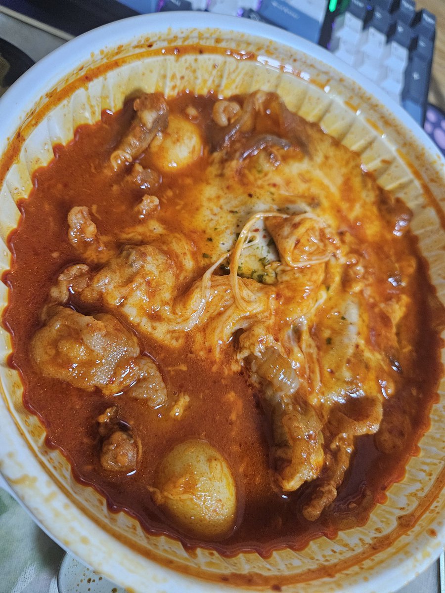 upon_brownies's tweet photo. 신이시여 식욕좀 줄여주십쇼
아니면 먹어도 살안찌는 약 제발 https://t.co/YUv1Vmahky