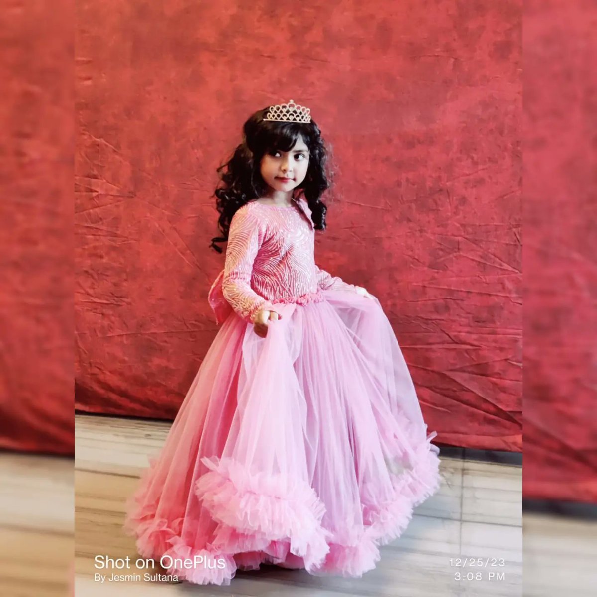 wallace_xoco's tweet photo. Princess frock fit for a little royal. https://t.co/YsiSZhCkpn