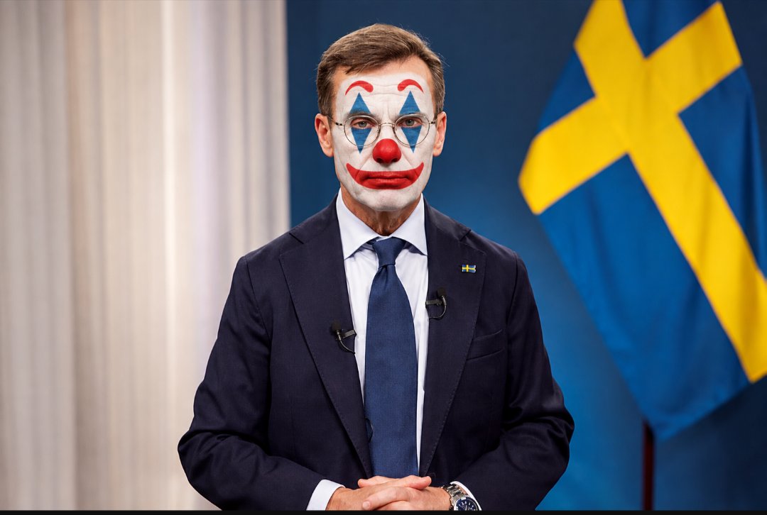 politicalawake's tweet photo. -Conservatives gets voted into power 
-Pays Migrants to leave Sweden 
-The Migrants don't leave 
-Naturalizes 200K Migrants 
-200K Migrants votes Left
-Conservatives looses power 

Who could have seen that coming? https://t.co/pe41nSIkQa