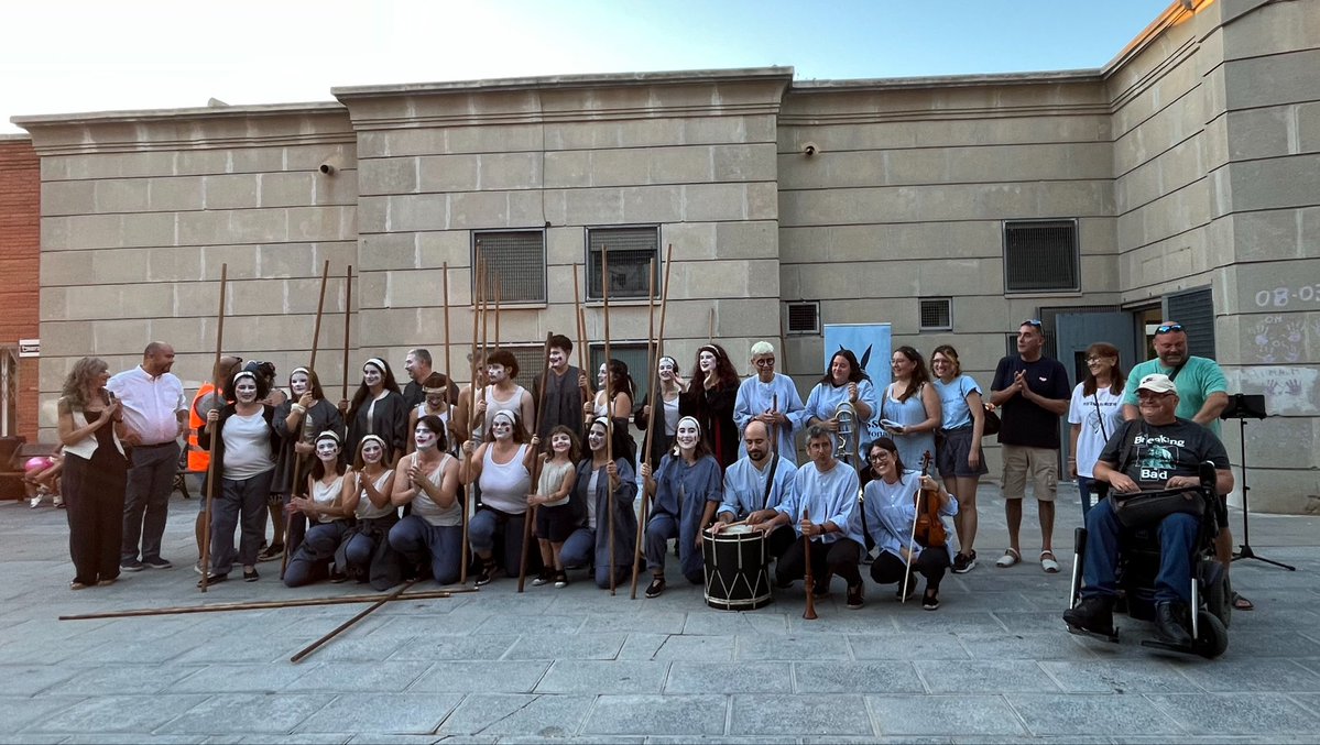 MulassaTgn's tweet photo. Ahir a la tarda, la Sebastiana va fer parada a La Floresta. 🩵 Gràcies per ser-hi i compartir-ho amb nosaltres! https://t.co/Hn0DBkMUfe