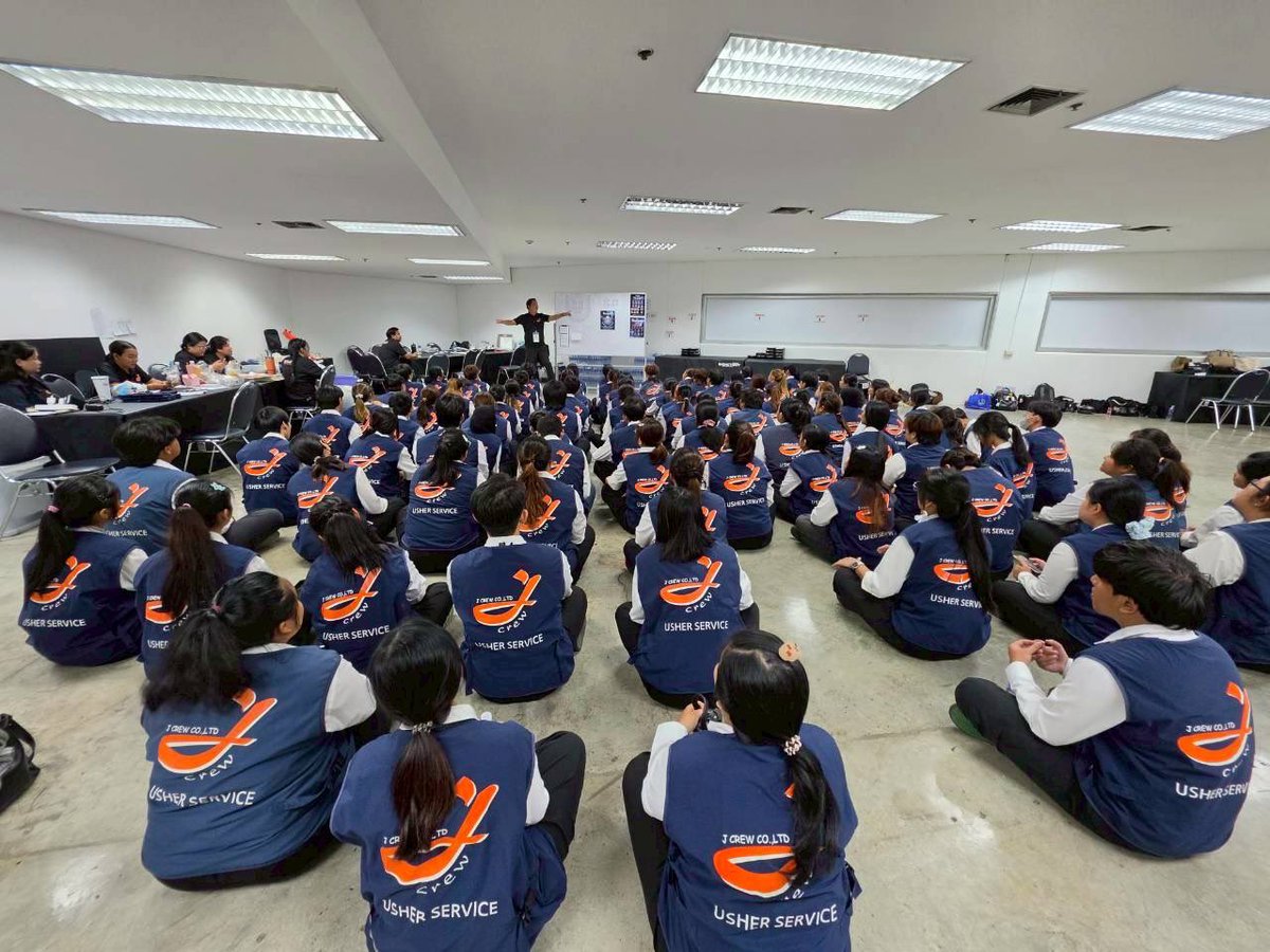 JCrewStaffUsher's tweet photo. Job : 4EVE UNCHAINED CONCERT
Venue : Impact Arena
Date :  06-07.06.2026 
Client🙏🏻  Musketeers Event

Special Thanks🤍 The Security Af Team
Thanks Team🧡 Staff / Usher

#4eveunchained 
#Jcrewteam
#Jcrewfamily https://t.co/PBv70Jee5A