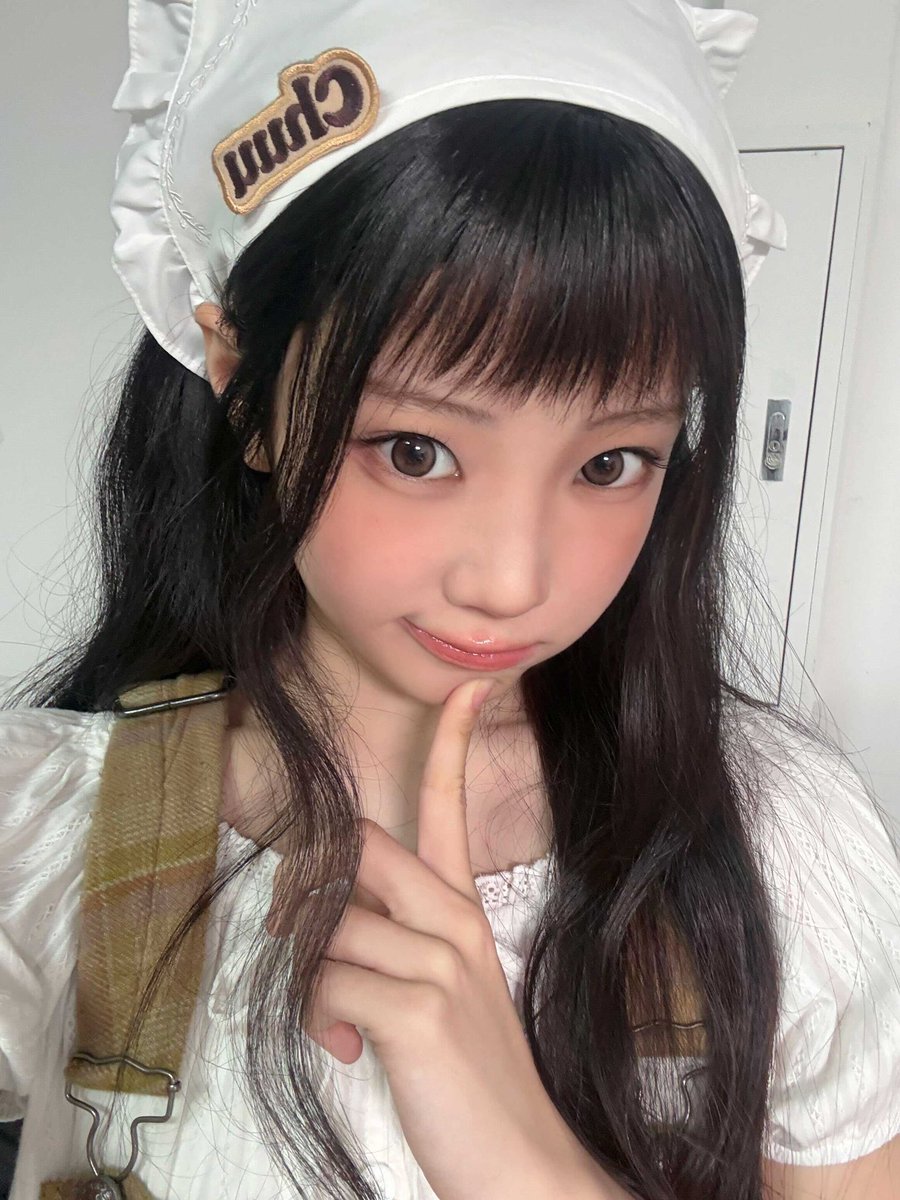 ILLIT_twt's tweet photo. 🤎🥜👀🤎

#WONHEE #원희 #ILLIT #아일릿 https://t.co/WleNFSZAXM
