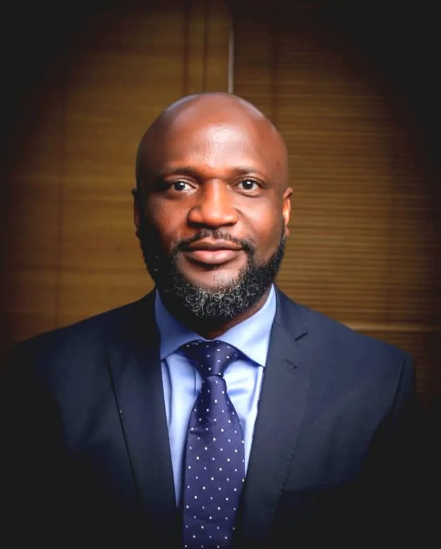 LAW_UNILORIN's tweet photo. ALUMNI OF THE WEEK: ADEKUNLE OYEWUSI, ESQ

-Fmr President LSS UNILORIN,
Expert in Outdoor Advertising, Marine Insurance, and Commercial Legal Practice,
- Cross-border In-house Counsel -Recipient of the Rotary Youth Leadership Award (2000)

#alumnispotlight #facultyoflaw #unilorin https://t.co/keX3wjhmeX