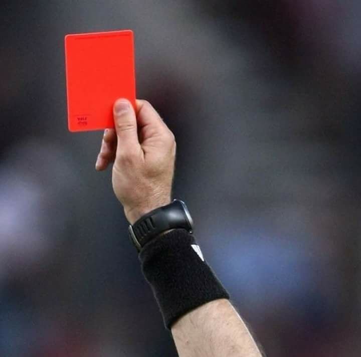 InfiniteBruno's tweet photo. Excluding Foden and Ronaldo, can you guess another player who has received a red card in a Manchester Derby? 👀
Extremely  difficult https://t.co/2Tf2QaAX0W