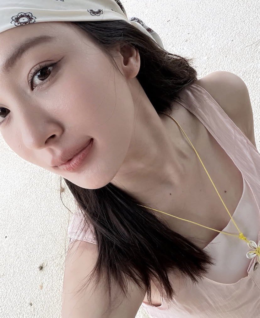klaikangphu's tweet photo. แว็บแรกคือจอยมันลงรูปพี่จูนทำไมวะ5555555555555555 https://t.co/ezoHHEaICN