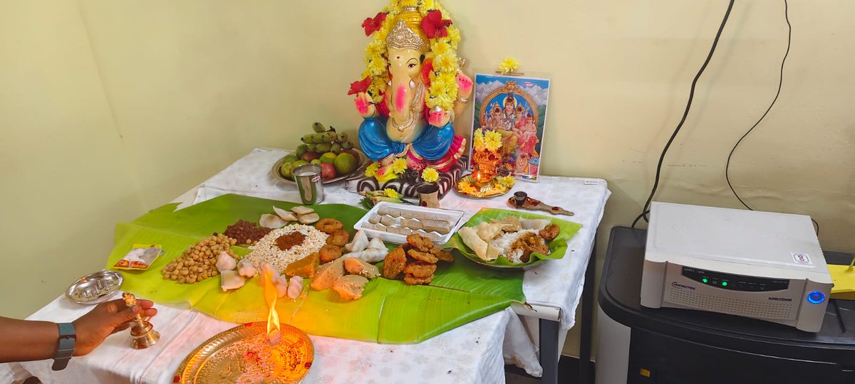 KadamaiE's tweet photo. Vinayagar Chaturthi at Kadamai Saranalayam - Free Old Age Home, Manali Dance, Silambam, singing &amp; festive lunch with our beloved elders. 
The best moment? Their smiles - feeling like family again.
Festivals are about making someone feel loved. 🙏#VinayagarChaturthi #KadamaiTrust https://t.co/TnebG05qiw