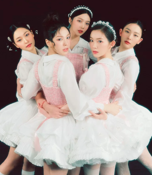 AboutMusicYT's tweet photo. EXO's Ko Ko Bop, which was released in 2017, was originally written for Red Velvet. https://t.co/4mG9PED5jF