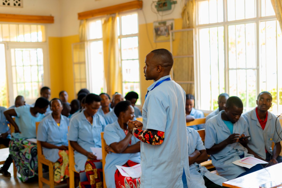 JhpiegoRwanda's tweet photo. Community voices are key to tackling antimalarial drug resistance. Through the #STOPAMDR Project,funded by @UNITAID,Civil Society Organizations are raising awareness on malaria prevention,promoting timely treatment,and supporting the correct use of #Malaria medicines.#EndMalaria https://t.co/YCd7Wync1b