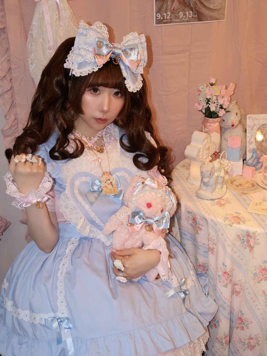 mofu2_nyanco's tweet photo. ︵︵︵⪩⪨︵︵︵︵︵⪩⪨︵︵︵

🩵🩷 𝔽𝕒𝕟𝕔𝕪 𝕋𝕠𝕪 𝔹𝕠𝕩 🩵🩷

︶︶︶⪩⪨︶︶︶︶︶⪩⪨︶︶︶ https://t.co/IKBHYbt1ni