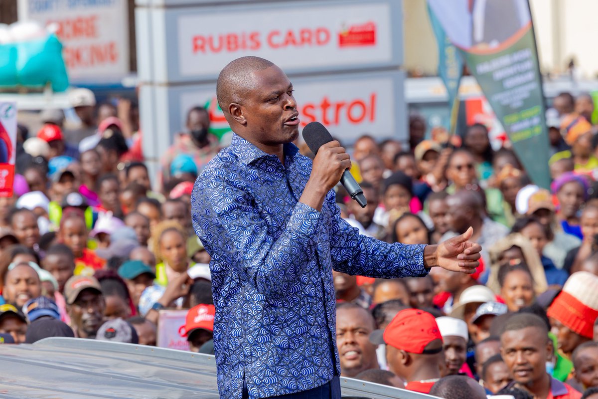 TitusNjauMbuchu's tweet photo. Kenol was lit! 🔥🇰🇪

We must work together to build the great country we all deserve—one founded on unity, opportunity and dignity for every Kenyan.

People’s Party &amp; the entire United Opposition to the world! 🌍💪

#Kenol #PeoplesParty #UnitedOpposition #Kenya https://t.co/Zs2ul6xenk