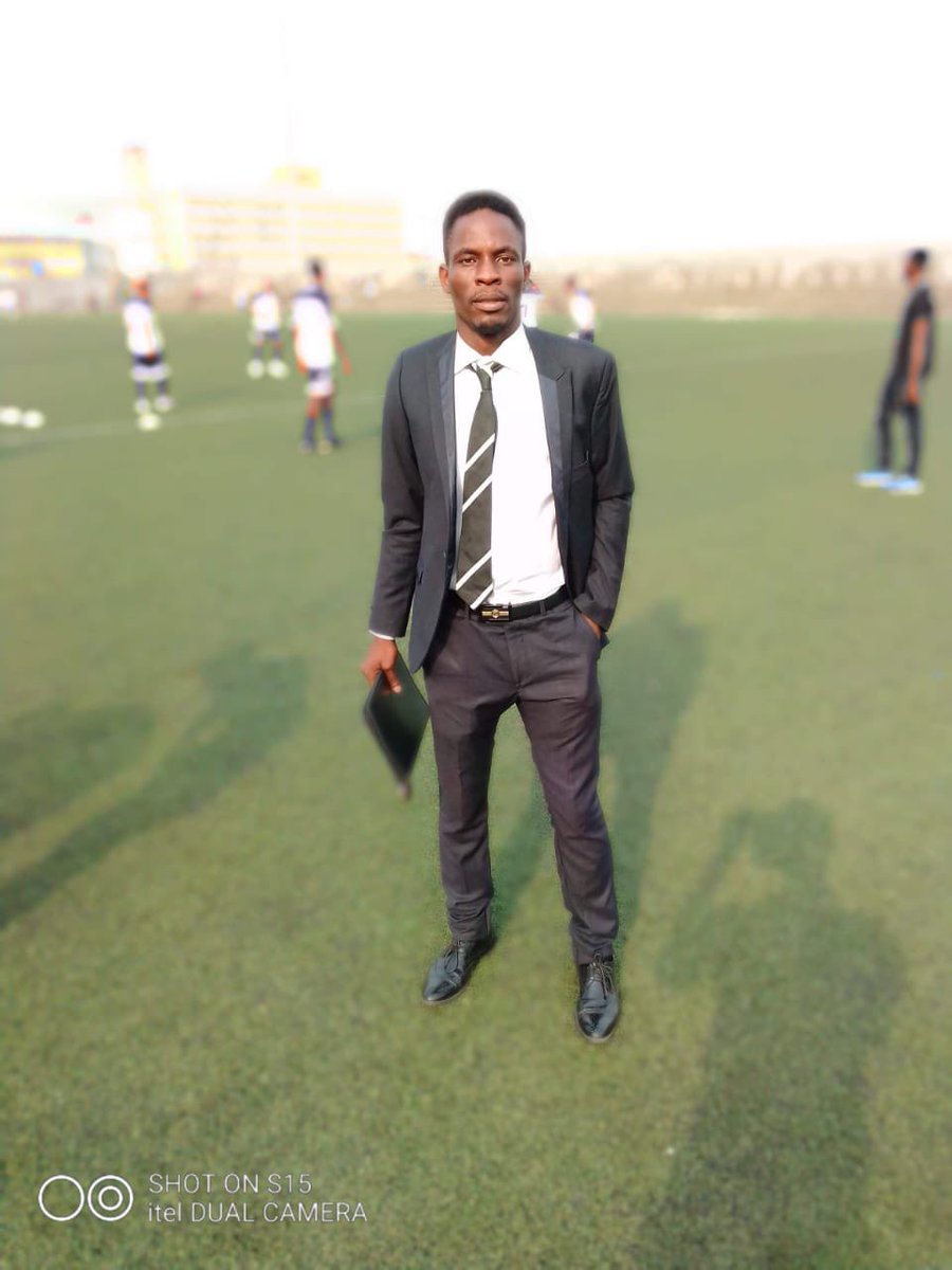 Coachayere's tweet photo. MY FIRST COACHING JOB IN LAGOS, NIGERIA - FREIBURGERWEG FC | 2019-2021

Monthly salary: 20,000 Naira.
That's 56 AED or 15 Dollars in today's exchange rate.

Immediately after graduating with a First Class Diploma from the National Institute for Sports, I moved into a full-time coaching role with Freiburgerweg FC. I didn't mind the salary structure or the terrible house in Ajegunle.

The excitement was real. The zeal to compete in Lagos was the adrenaline I needed to stay motivated.

I made coaching at FREIBURGERWEG FA look attractive in the way the players played and how I presented myself on matchday 

But beneath the surface was a real challenge. From players' welfare, to training pitch, to training equipment.

We wanted to make a big statement in Lagos.
And we did.

From 20k salary to Dubai. The journey is the lesson.

#CoachingJourney #NigerianFootball #TheBeginning