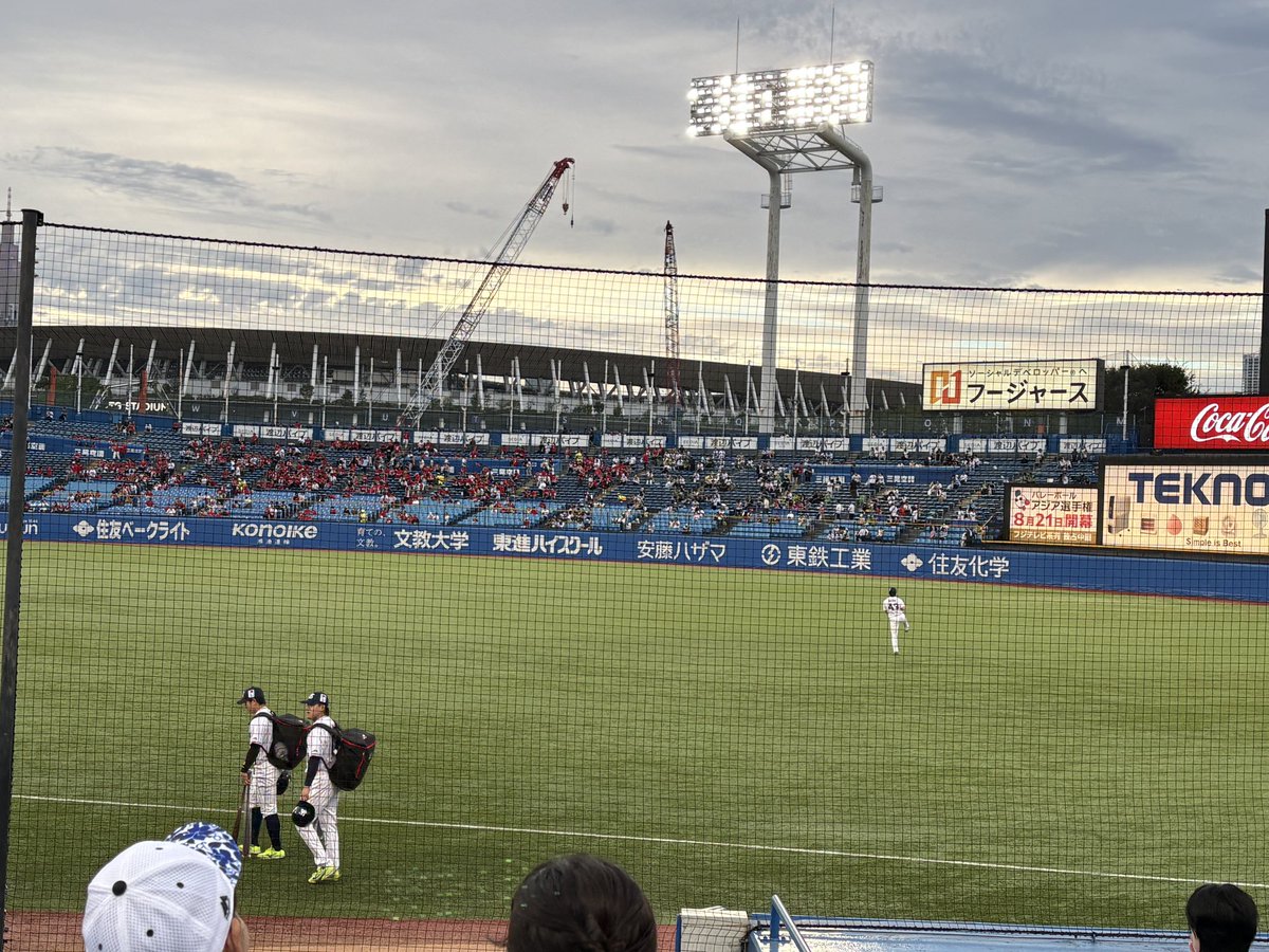 cb_halco's tweet photo. 神宮球場なう（＾ω＾） https://t.co/k7lZdpk49y