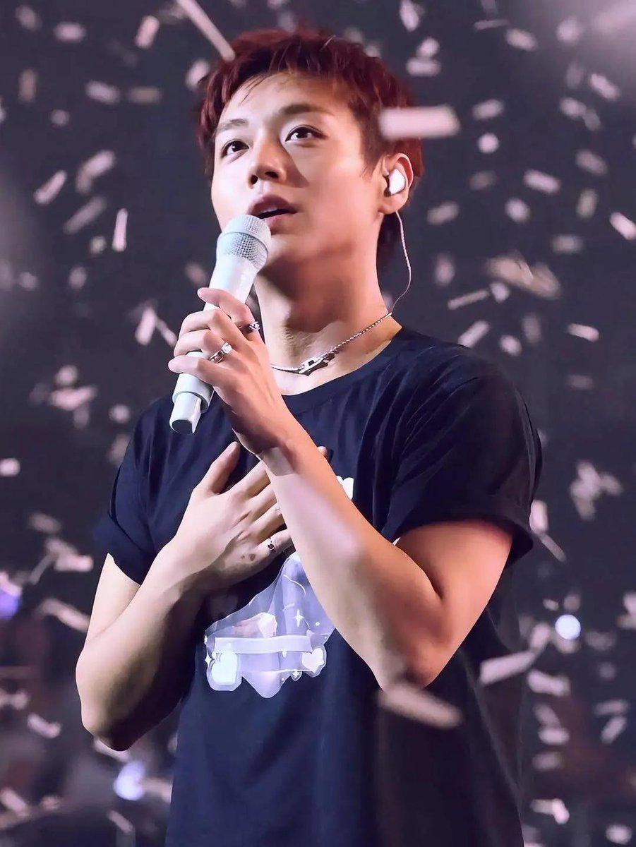 ainul4561's tweet photo. Ga slalu ngelive &amp; update, low profile TAPI, dia mmberikan karya terbaiknya, waktu, tenaga &amp; kesehatannya untk ktemu May secara live, MENATAP SATU PERSATU semua May, ngasih fanservice terbaik, dan rela kehilangan dirinya dgn mikir "klw aku ngelakuin ini, May bkl suka/engga yah?😭 https://t.co/CmurZFdWdK