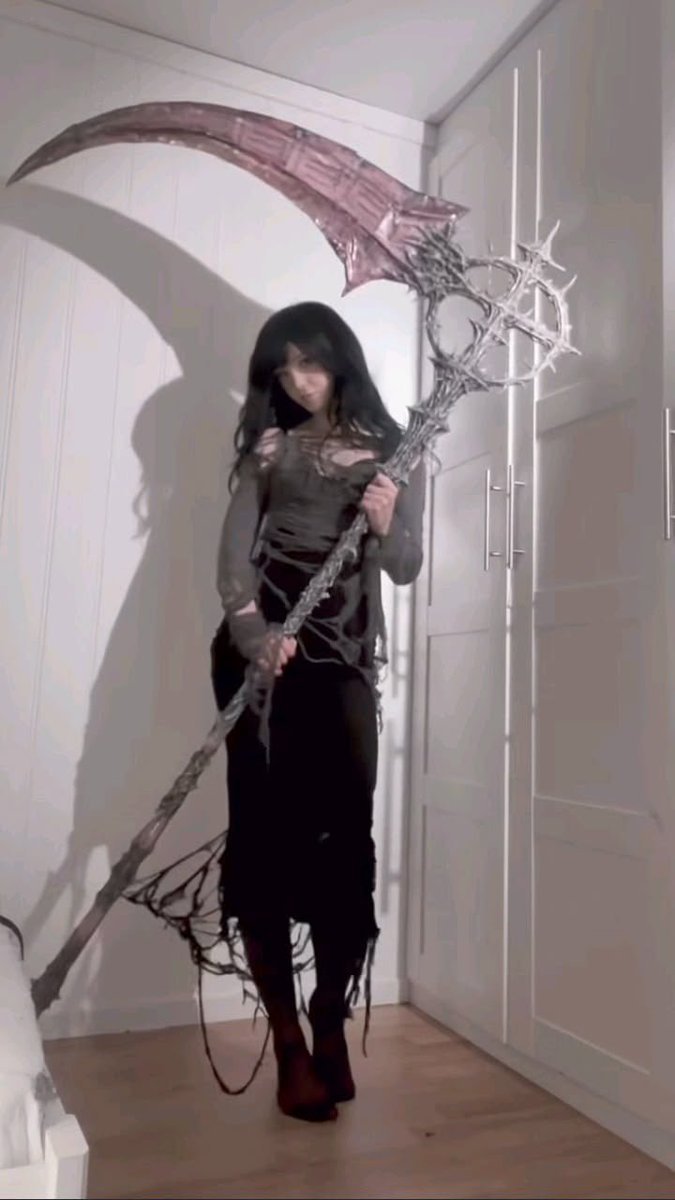sophiaevaa_'s tweet photo. grim reaper https://t.co/iuj0ol9Bzm