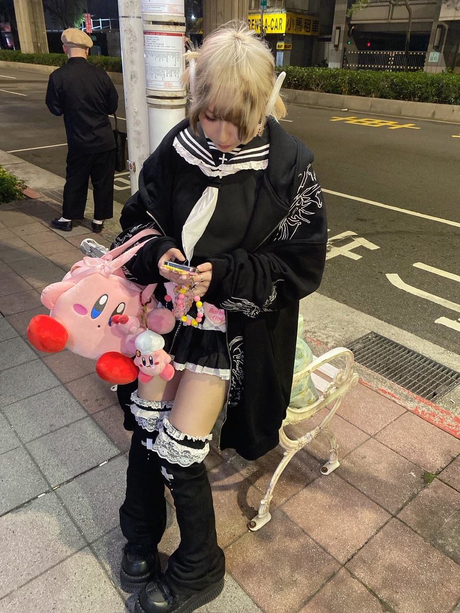 Ryokkoo025's tweet photo. I'm waiting for you.💋💋 https://t.co/SJ8bvaxur8