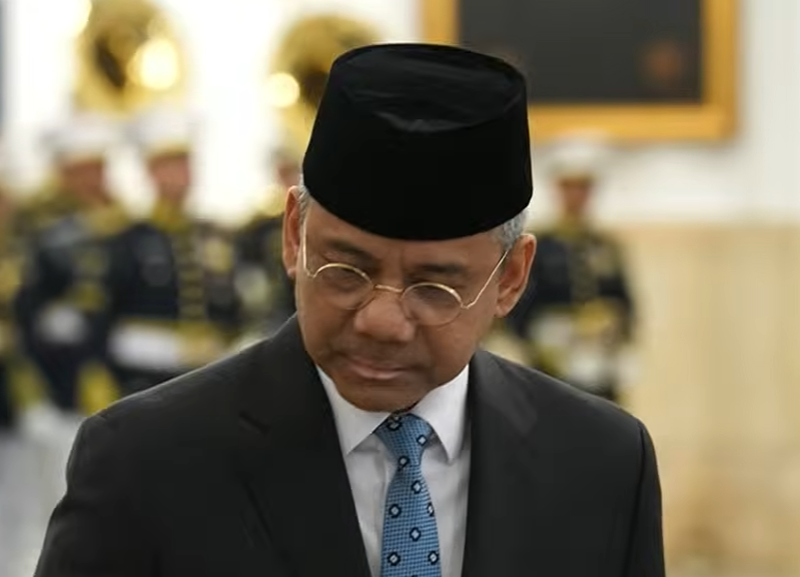 tempedotc0's tweet photo. PERKENALKAN MENTERI KEUANGAN BARU PENGGANTI PURBAYA...

"SUAHASIL NAZARA"

RESMI DILANTIK HARI INI. ADA YANG PUNYA REKAM JEJAK BELIO GAK GES??? 🤓🥸 https://t.co/mkiComBv9w
