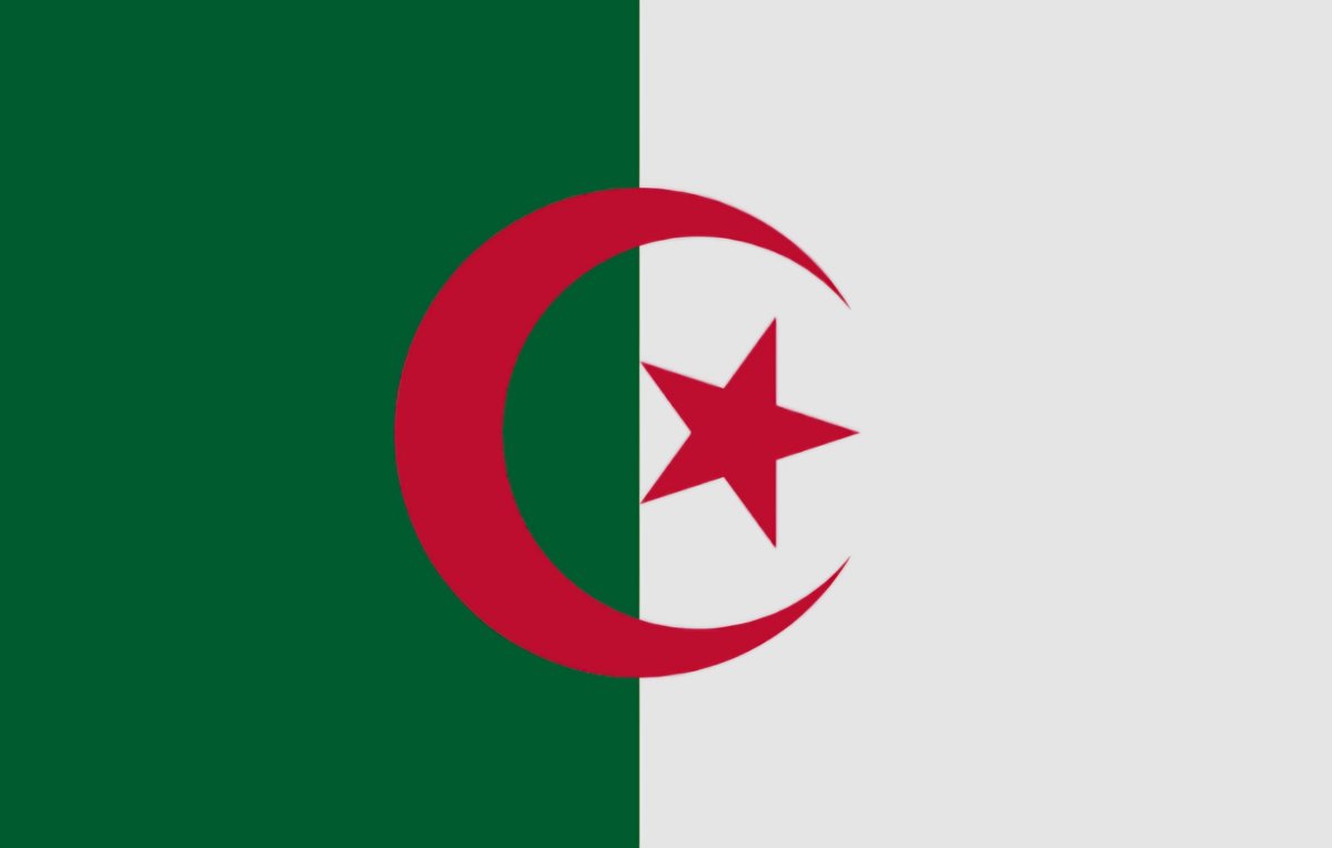 YAbouzakaria's tweet photo. مؤامرة تفكيك الدولة الجزائرية ...

التآمر على الجيش الجزائري و الذي هو العمود الفقري للدولة الجزائرية الهدف منه الانتقال المباشر  الى تفكيك الدولة الجزائرية ...و الوحيد في العالم العربي الذي يملك قدرات مذهلة في الاختراق السيبراني هي إسرائيل و التي باعت بعض البرامج الاختراقية للامارات .   
المطلوب سرعة التحرك و تحديث المنظومة التقنية للجيش الجزائري ...و نسأل الله ان يحرق كل من يريد شرا للجزائر و الشعب الجزائري و الدولة الجزائرية ...   

د.يحيى ابو زكريا