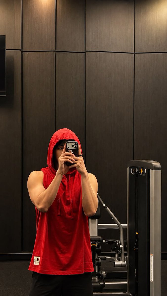 Sweetaonnie's tweet photo. |#au #kookv |
Error

Dónde TH se confunde al momento de llamar a su mejor amigo por andar stalkeando a su crush en IG. 

Y lo que podía haber sido solo un accidente, se complica cuando el chico responde la llamada prácticamente en bolas y sin saber quien es él. https://t.co/bp4Kzxt6ta
