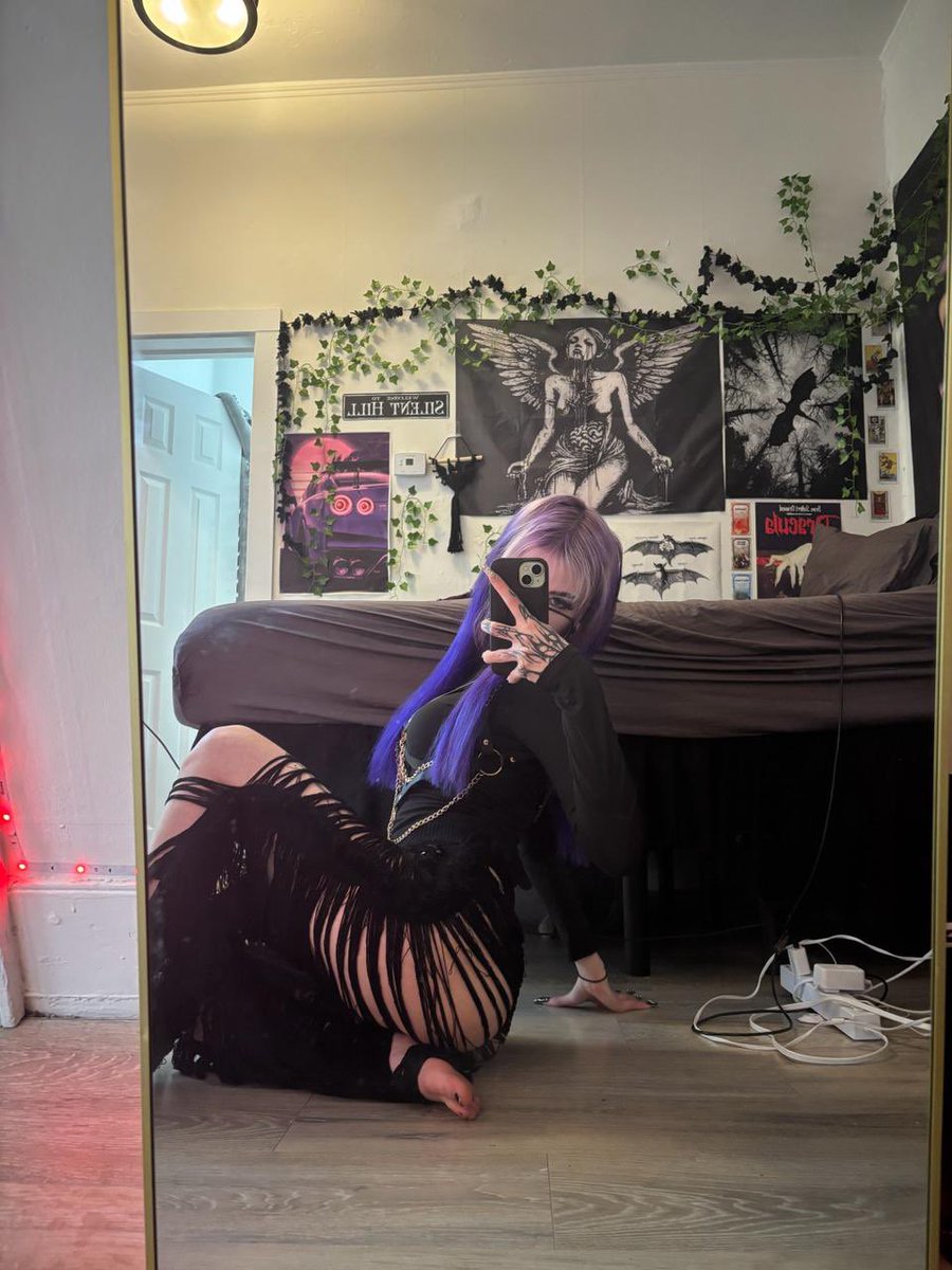 itzDaphneXO's tweet photo. who said u cant flex ur fit like this 😉 https://t.co/IYjezmIvzH