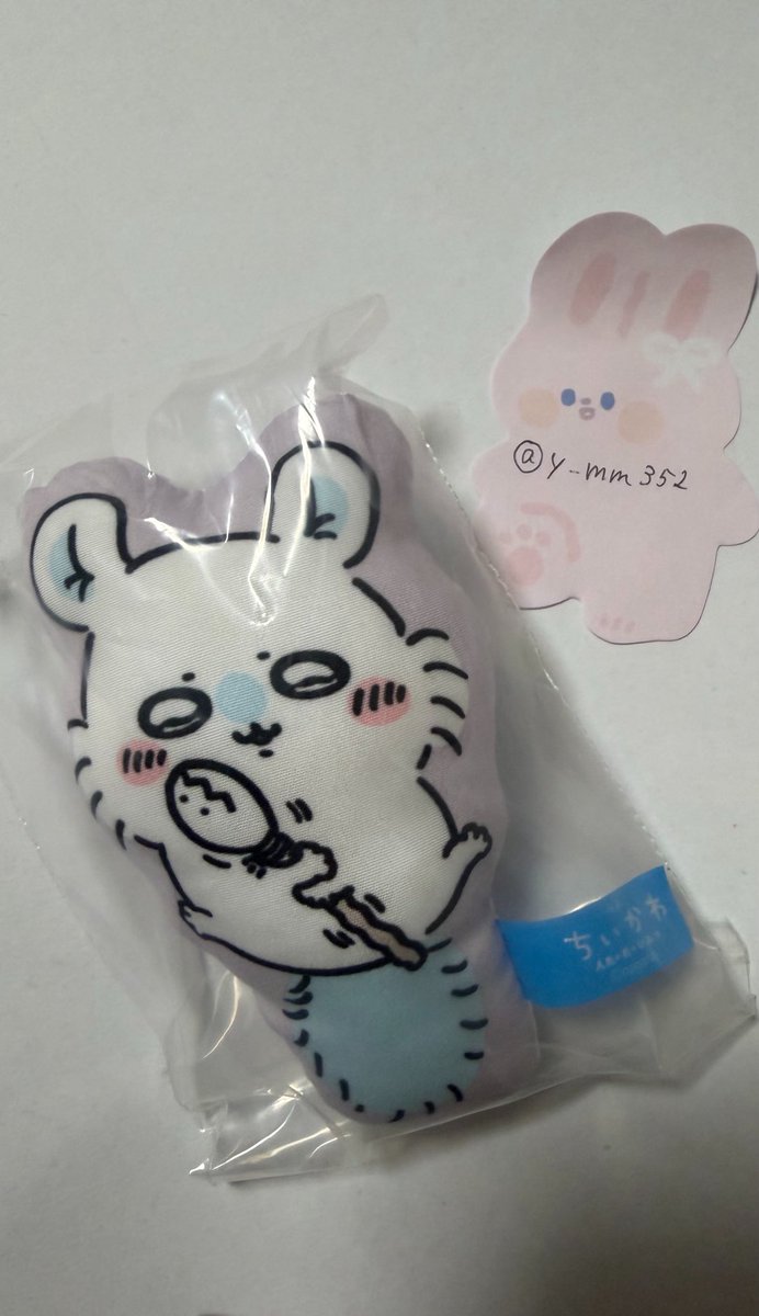 y_mm352's tweet photo. 【📮交換】ちいかわ　クッションマスコット
当初のお取引が中止となりましたので再投稿となります。

郵送交換可能な方を探しております。
検索からもお気軽にお声掛けください🙇‍♀️

譲｜モモンガ
求｜島二郎&amp;ちいかわ https://t.co/liicbI2uJ8