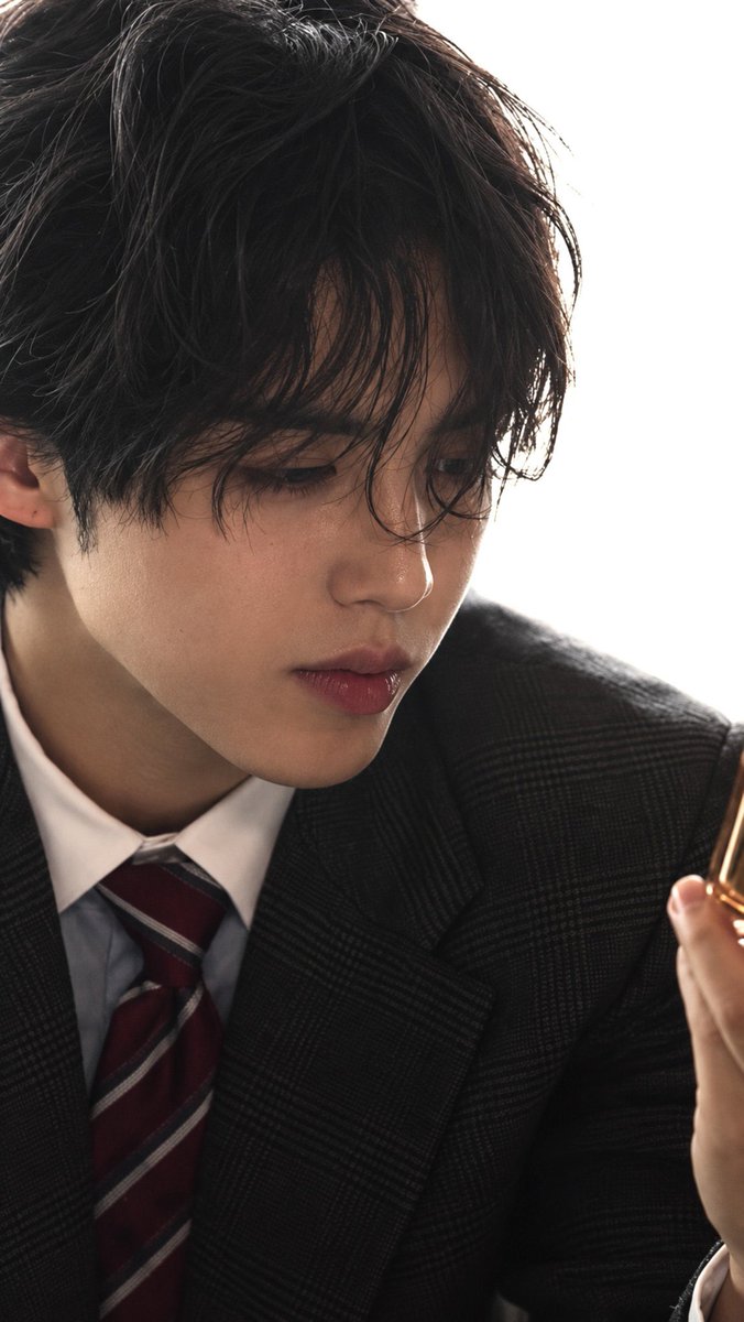 hime1004_'s tweet photo. damnnnn choi seungcheol he looks so fineeeeeee https://t.co/lI6gJ2oVIF