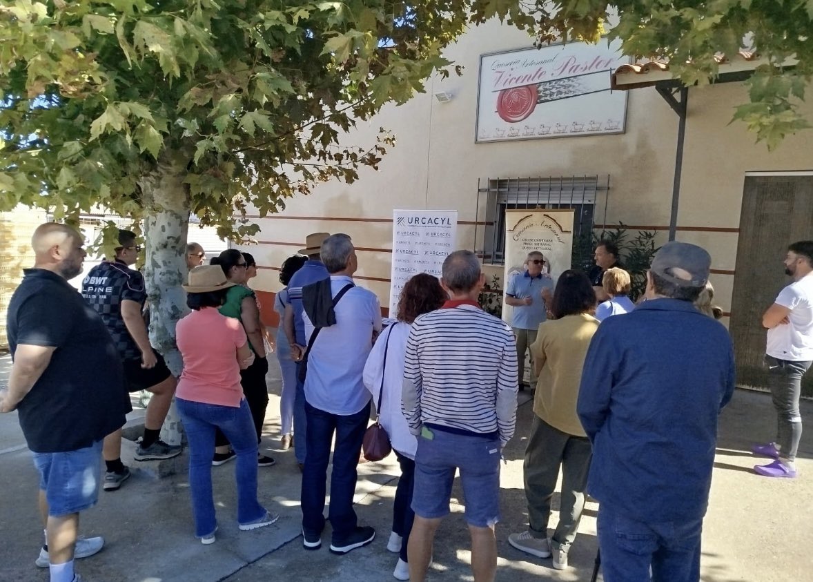 urcacyl's tweet photo. Con gran interés de los participantes, el pasado sábado celebramos una nueva jornada de puertas abiertas, en este caso en la quesería artesanal de la Cooperativa Agrovipas https://t.co/gxxYBVjrsc