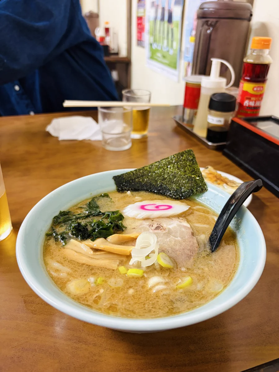 ラーメン 餃子 ハナウタ