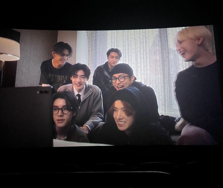 e0mlee's tweet photo. 내가 평생 머물 집은 7번이야.🤍 https://t.co/SnP2O6Tp0W