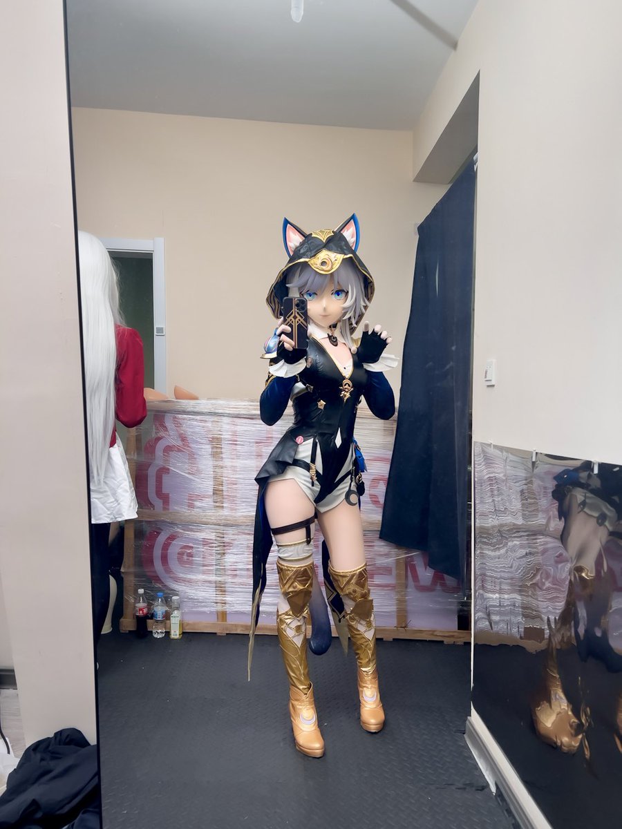 Illyasviel2023's tweet photo. 猫？
🎭：@hiyngmiomi6042 https://t.co/FLsRBspFHi
