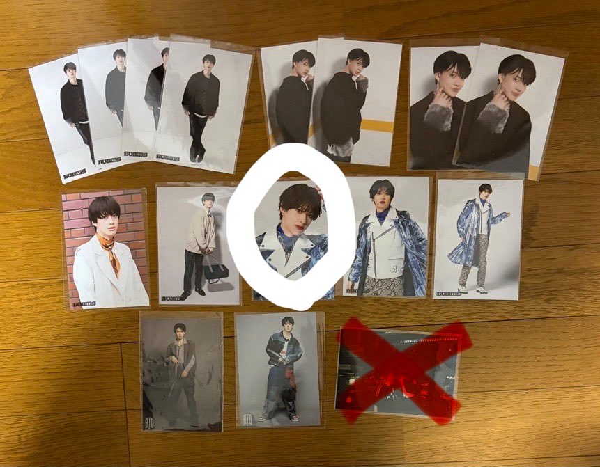 brown_8_mshr's tweet photo. @wwahvs リプありがとうございます。
2枚目の白丸で囲んだ生写真と3枚目を購入したいと考えております。
DMを送りたいため、フォロー失礼します🙇‍♀️ https://t.co/Pw6e4egV0c