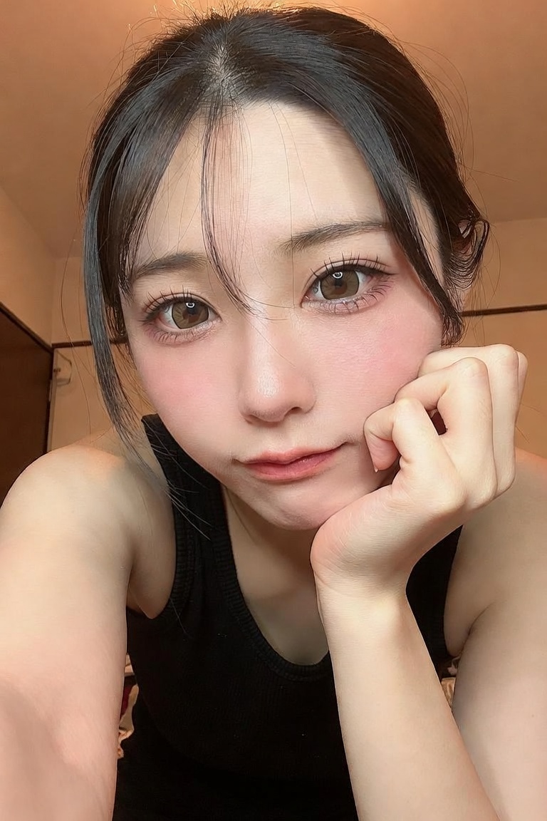 456_abc_789_def's tweet photo. 彼女の自撮り風
プロンプトは聞いてね

#AI美女 #AI彼女 #AIグラビア #AIart #AIgirl #美女 #美人 #自撮り
#prompt https://t.co/6FWj09MUP8