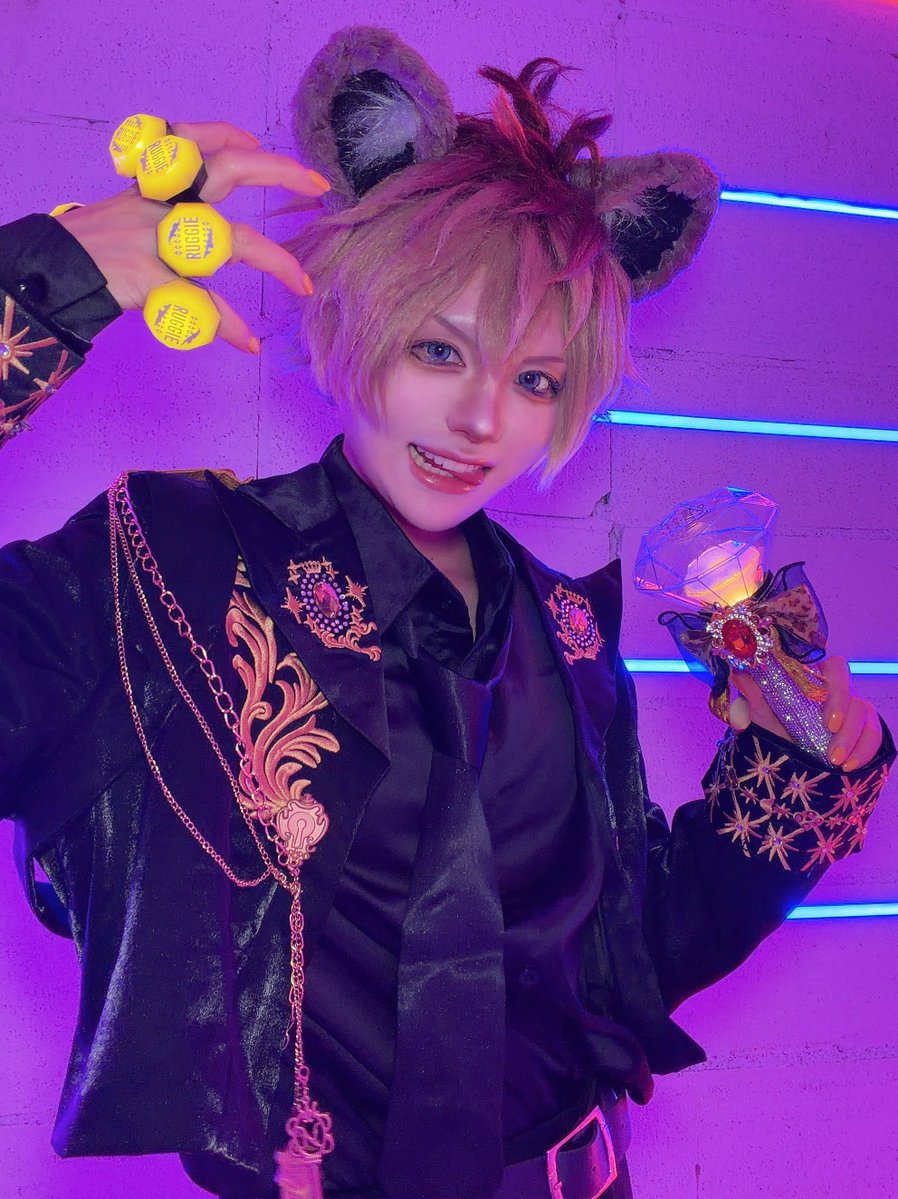1231x0621's tweet photo. twst cos
昨日は念願のブレイジングジュエル💎
ラギー君で撮影してきた🍩 https://t.co/w4qq7rF1Us