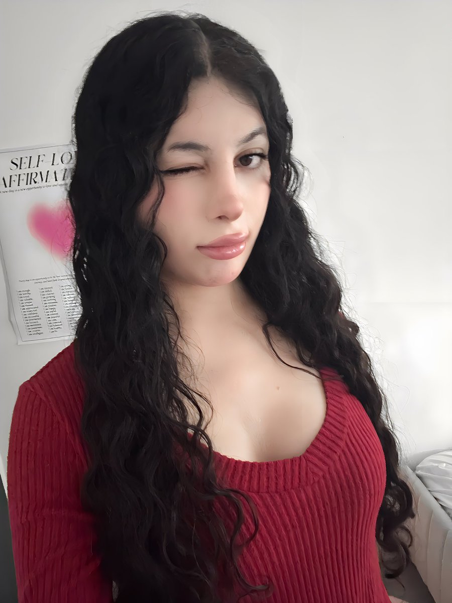 tifagirlx's tweet photo. Do i pass as a girl ? ✌🏻💕 https://t.co/wdcYrmjVUD