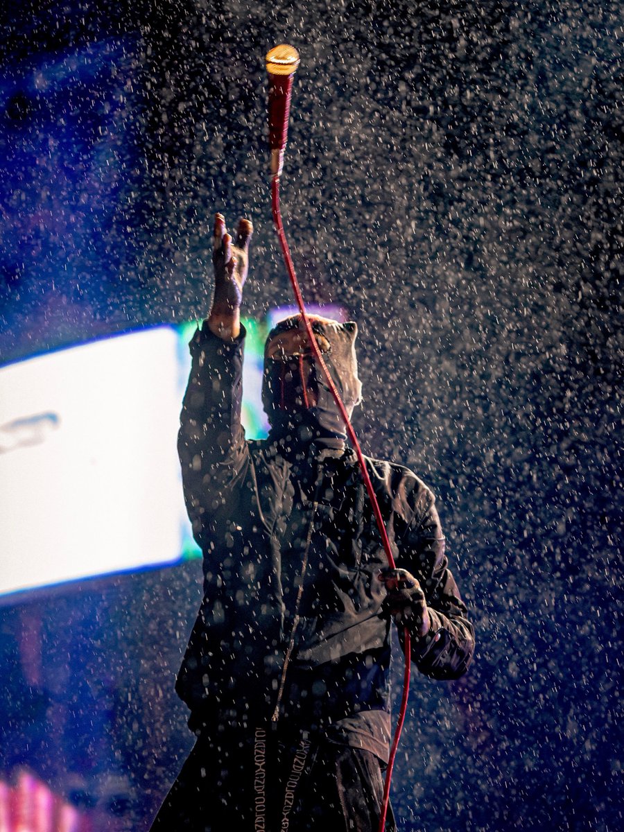 21SPlDEY's tweet photo. MORE RAIN SHOTS IN RIO!!!! https://t.co/7CdAKjfmd6