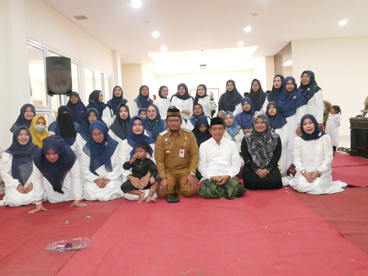 dprd_sumenep's tweet photo. DPRD Kabupaten Sumenep menggelar kegiatan Peringatan Maulid Nabi Muhammad SAW sebagai bentuk ungkapan rasa syukur sekaligus sebagai upaya meningkatkan keimanan dan ketaqwaan kepada Allah SWT, Senin, 14 September 2026 https://t.co/2t9IX68qru