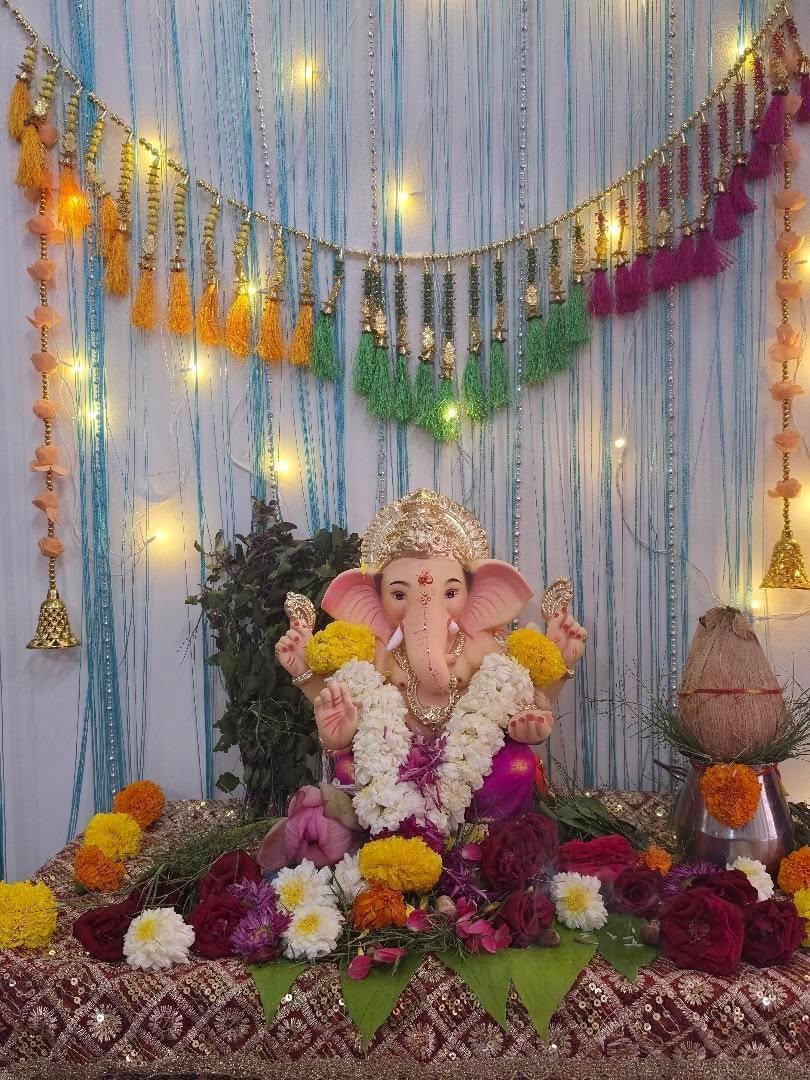 elpranav05's tweet photo. Ganpati Bappa Morya ❤️ https://t.co/V75g9rJri1
