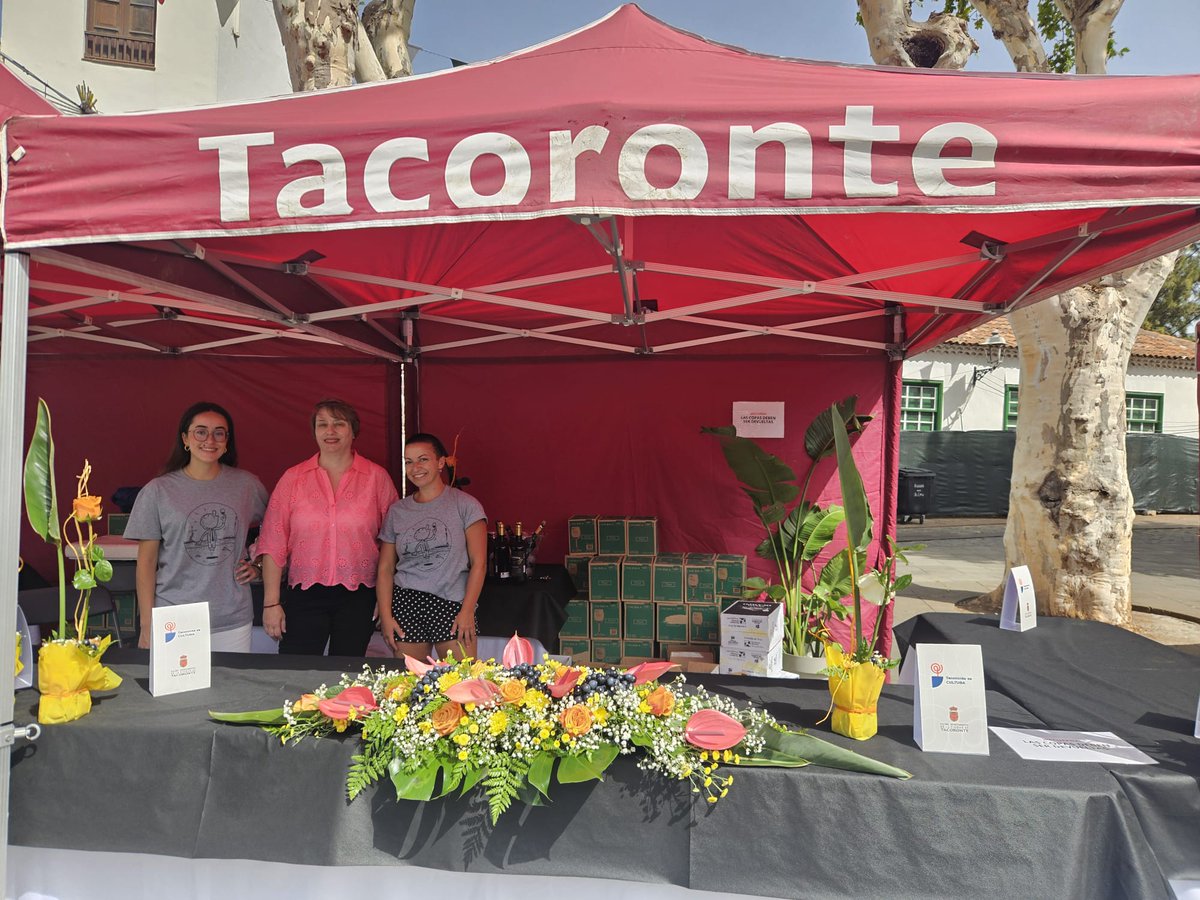 tacovin's tweet photo. Los vinos de la D.O Tacoronte-Acentejo estuvieron presentes ayer con motivo del pregón de las Fiestas del Cristo de Tacoronte. Éxito total

La contraetiqueta es el DNI de nuestros vinos
Tacoronte-Acentejo, tu vino tu comarca #winelover #vino  #cultura #vinosdetenerife  #tacoronte https://t.co/eNW6srwr0P