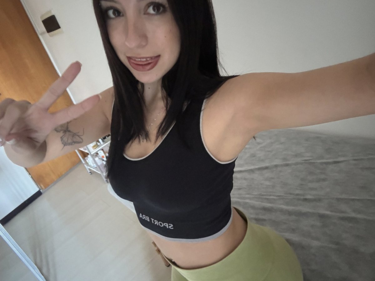luxemoon67's tweet photo. feeling photogenic today 📸✨ https://t.co/ThMK7wcTPn