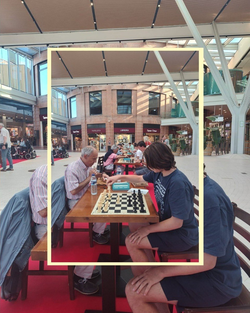 ayto_torre's tweet photo. ♟️ Este pasado sábado en el C.C. @EspTorrelodones tuvo lugar la I Jornada de Ajedrez por la Inclusión entre la @ONCE_oficial  y el Club @ajedrez_torre. 

Un emocionante torneo amistoso repleto de coraje, constancia y visibilización del mérito del deporte adaptado 👏🏻 https://t.co/18jcQGmbIy