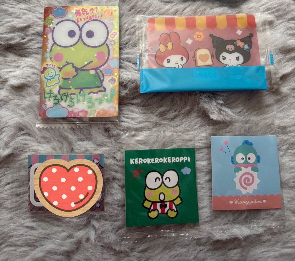 she_vsatkk's tweet photo. サンリオ　ウエハース　ウェファーチョコ　なかよしシールグミ　交換　譲渡

譲）クロミ　ハンギョドン　マイメロ　けろっぴ　

求）同異種シナモン＞ポムポムプリンor定価＋送料。郵送交換希望。交換の場合所持済みのものはお断りする可能性有。プロカお読み頂けた方優先。検索からもどうぞ。 https://t.co/GS7VsR8QHn