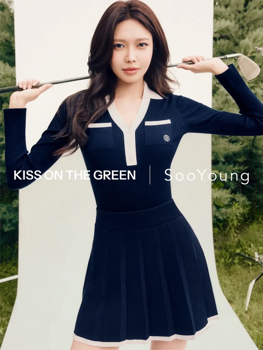SNSD_0805's tweet photo. KISS ON THE GREEN 화보 수영 https://t.co/YUntFD6iQd