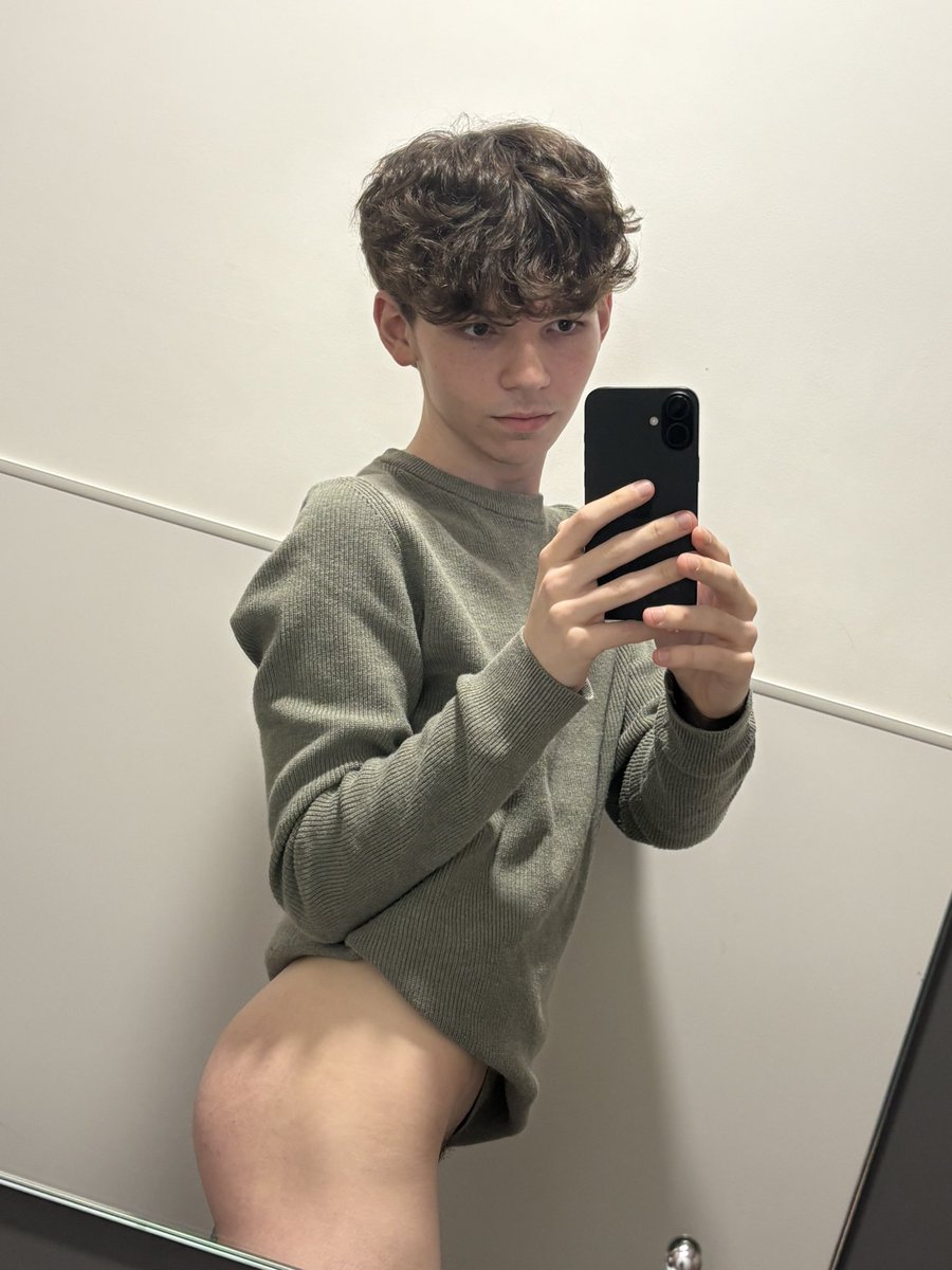 Lucas_woodsss's tweet photo. so tired 🥱 https://t.co/ZPHzc2fdbk