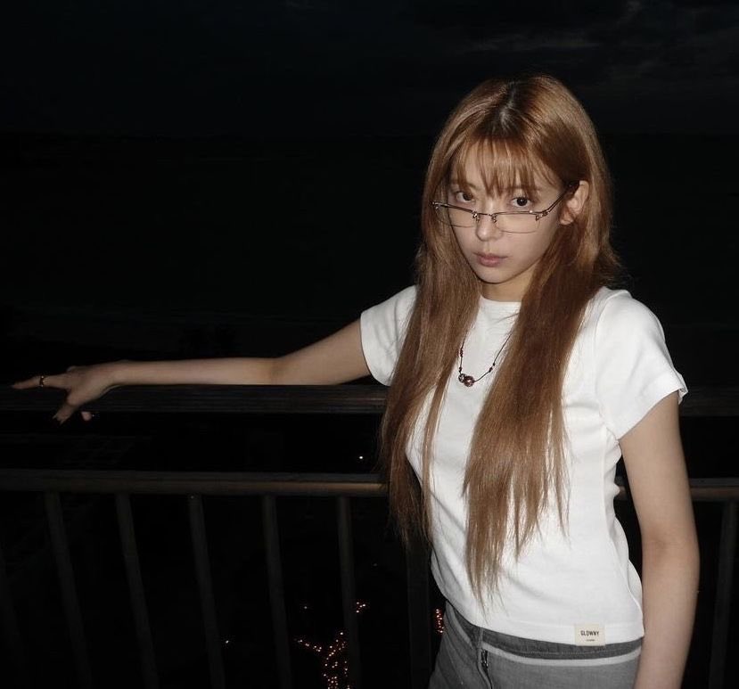 hourlyjisu's tweet photo. https://t.co/3bxENjTpSo